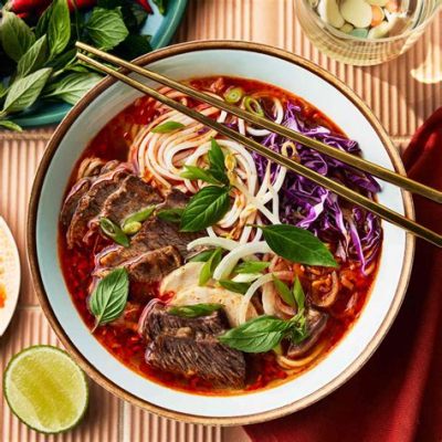  Bún Bò Huế: Một Món Ăn Thơm Ngon, Cay Đắng Thúc Giữ Lòng 